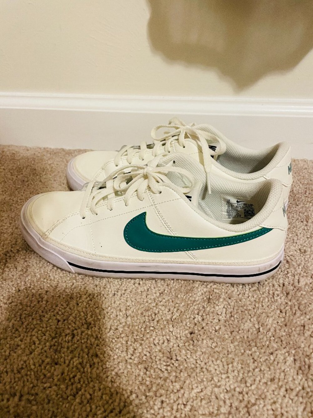 Nike Court Legacy Low Cream Teal Sneakers 6Y Women’s 7.5